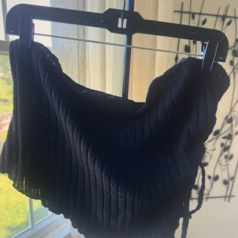 Shein Black Ribbed knit Skit